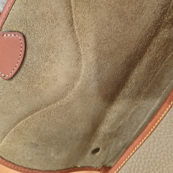 Dooney & Bourke Vintage Tan All Weather Leather Crossbody Purse Bag CALLOUTS - Picture 10 of 14